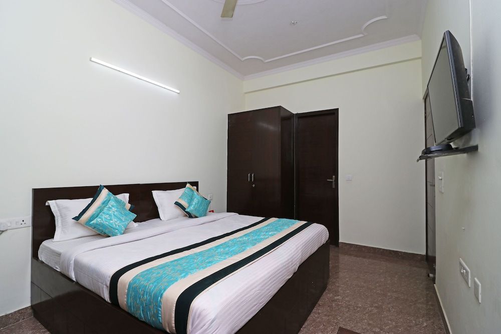 OYO 10172 Dhruv Residency Double or Twin Room