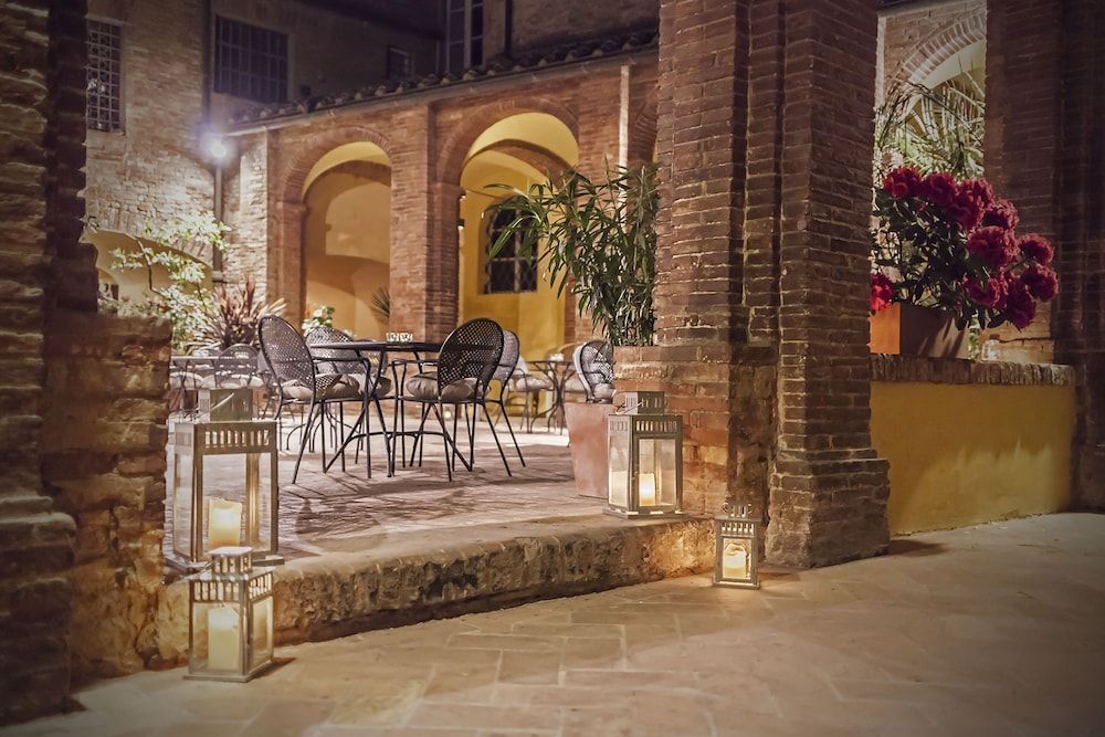 undefined Il Chiostro del Carmine 9