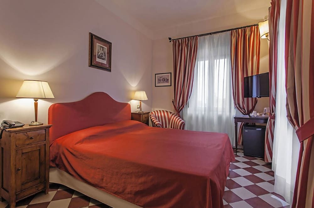 undefined Il Chiostro del Carmine 3