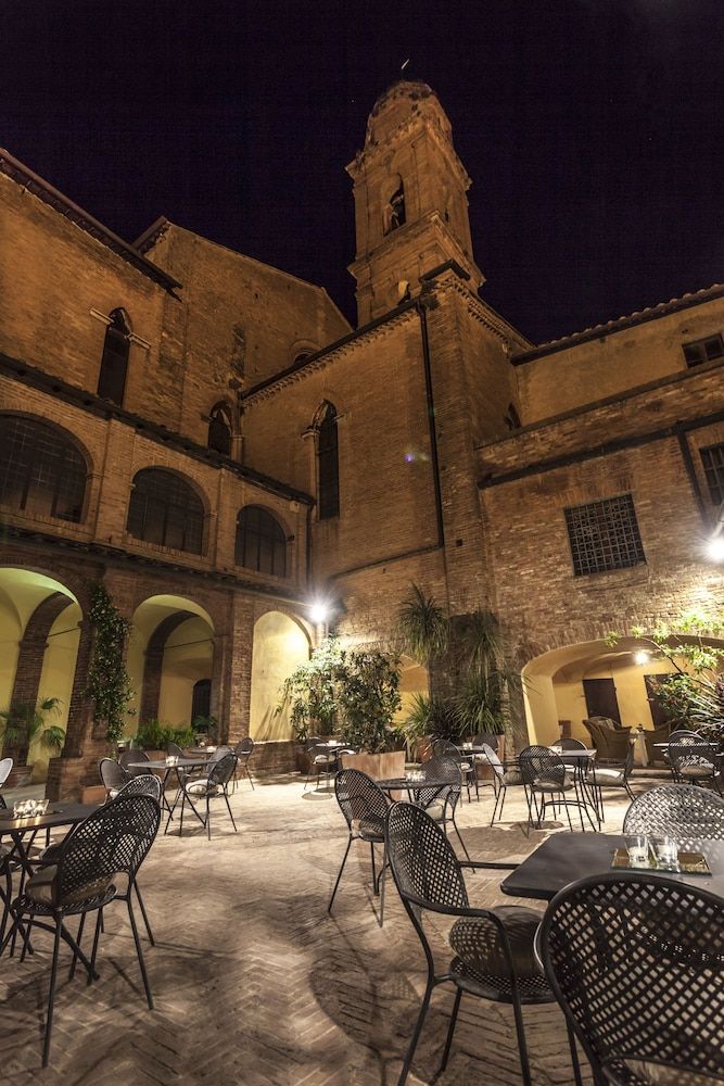undefined Il Chiostro del Carmine 8