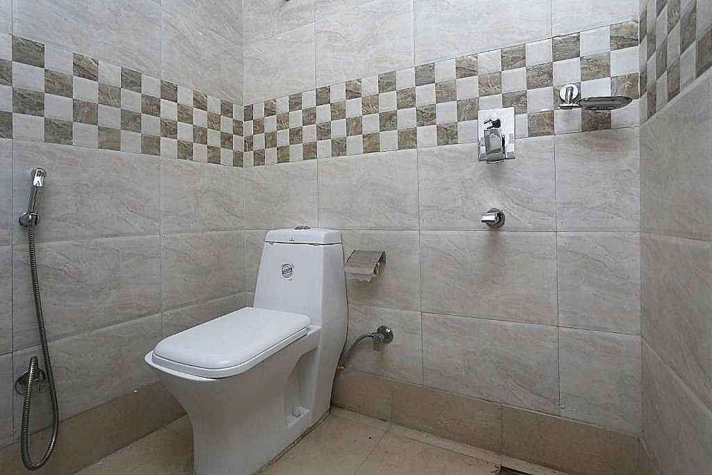 Hotel Raj Palace Mahipalpur Near IGI Airport Delhi Deluxe Double Room 11