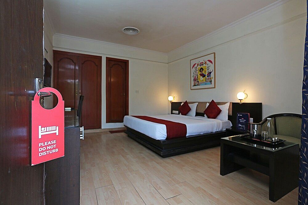 OYO 551 Hotel York Double or Twin Room 6