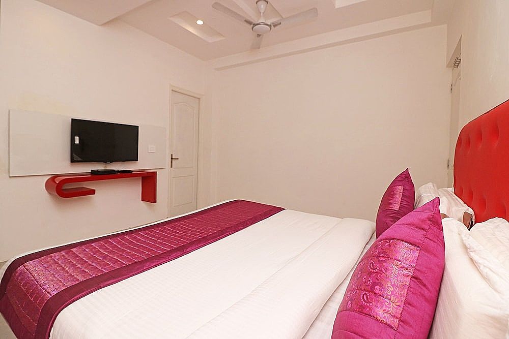 OYO 9821 Gali Hari Mandir Double or Twin Room 8