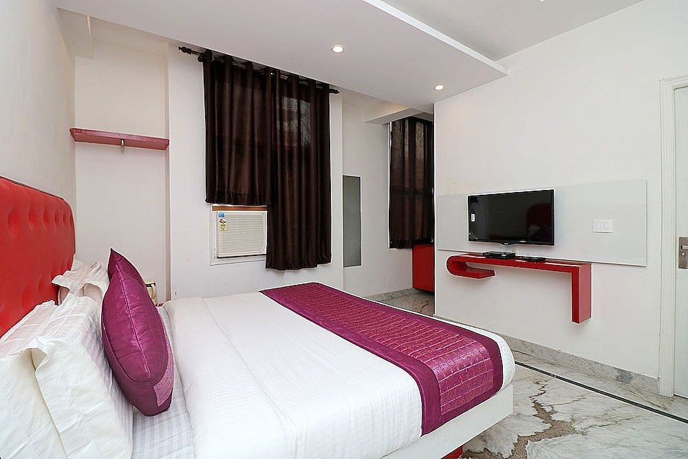 OYO 9821 Gali Hari Mandir Double or Twin Room 9