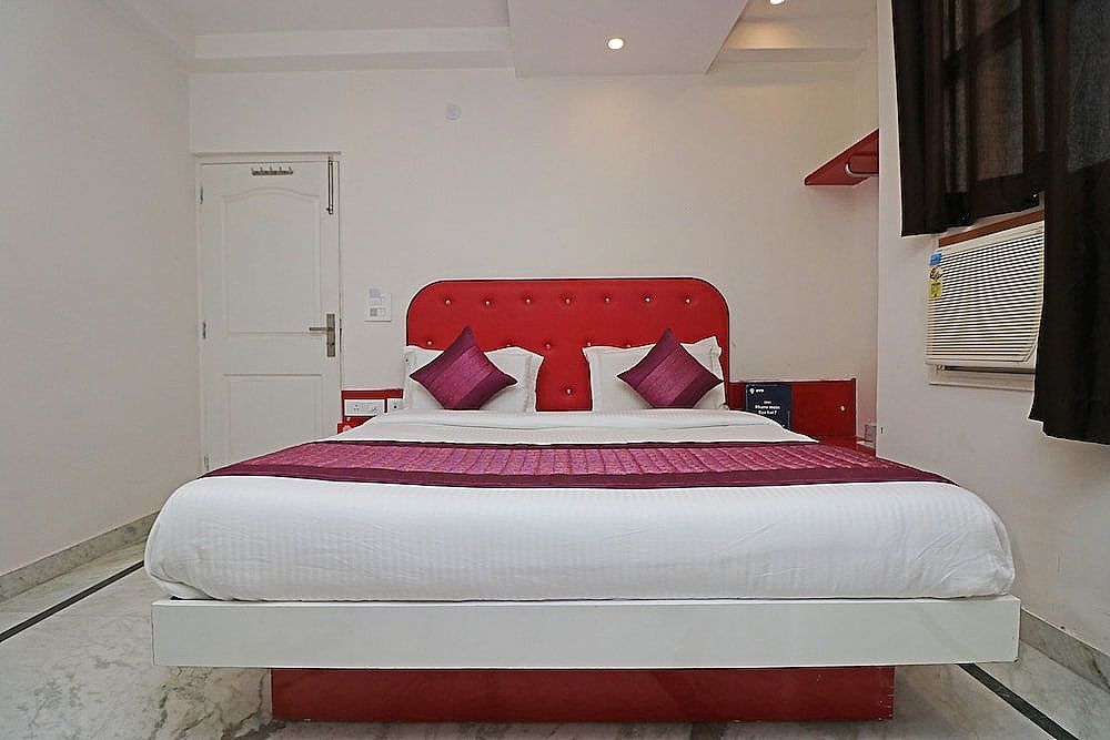 OYO 9821 Gali Hari Mandir Double or Twin Room 3