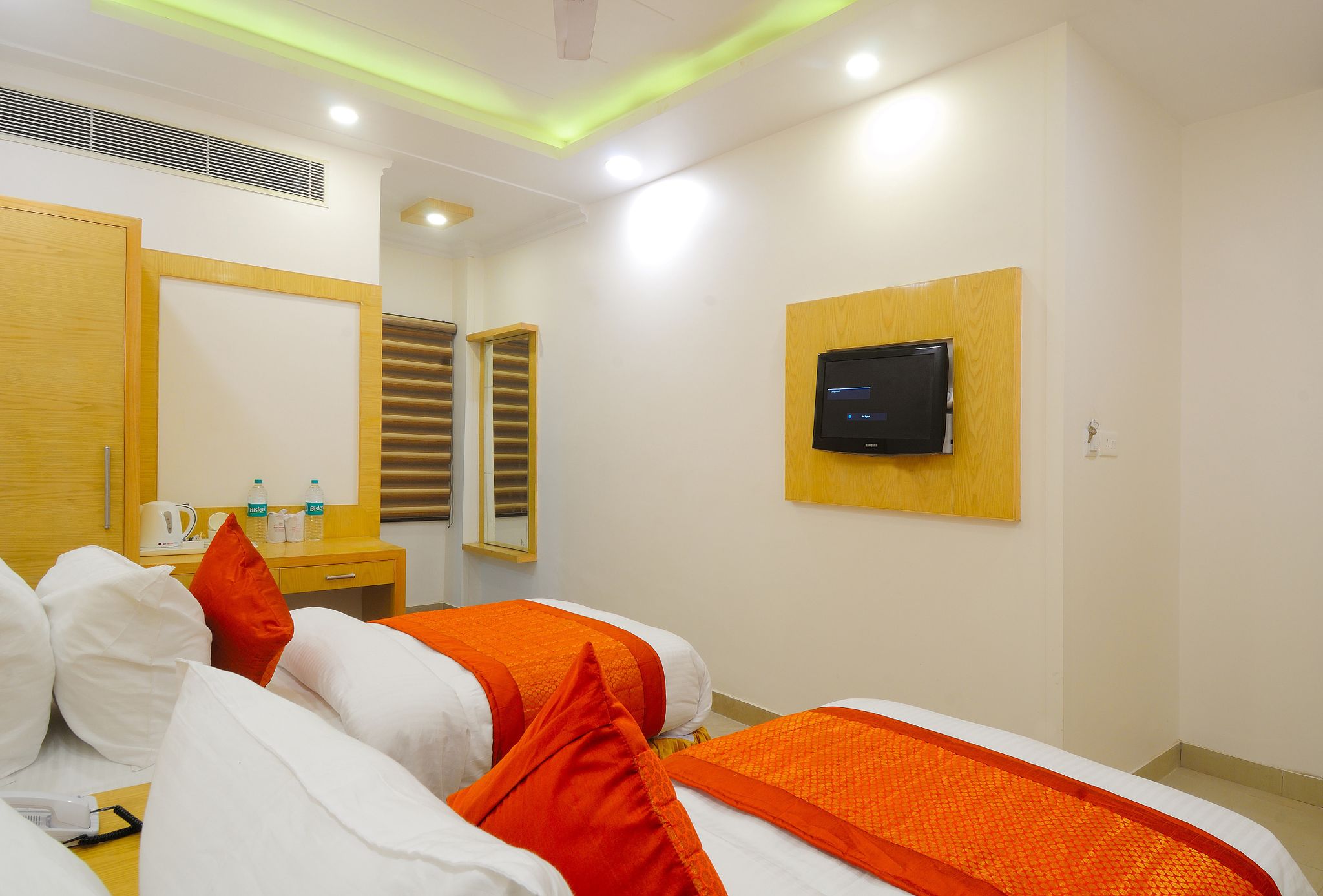 Hotel The Gold Inn - Paharganj Deluxe Room 17