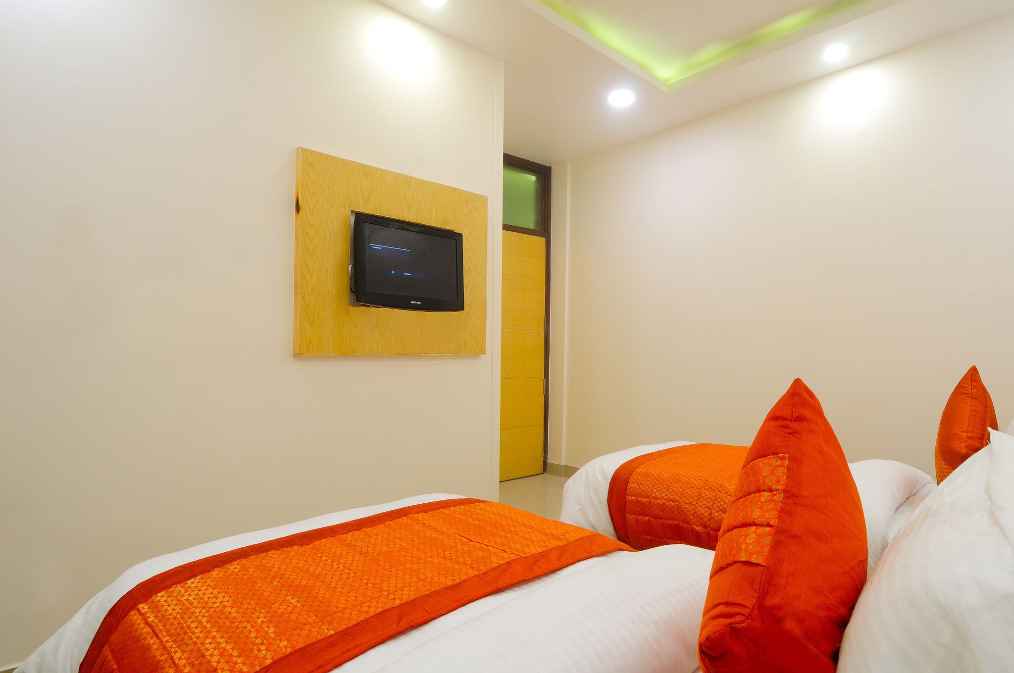 Hotel The Gold Inn - Paharganj Deluxe Room 14