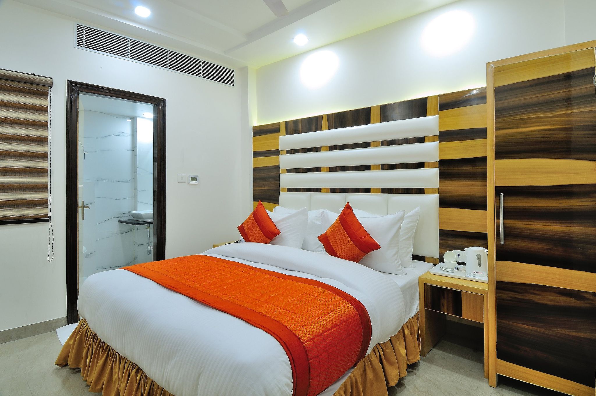 Hotel The Gold Inn - Paharganj Deluxe Room