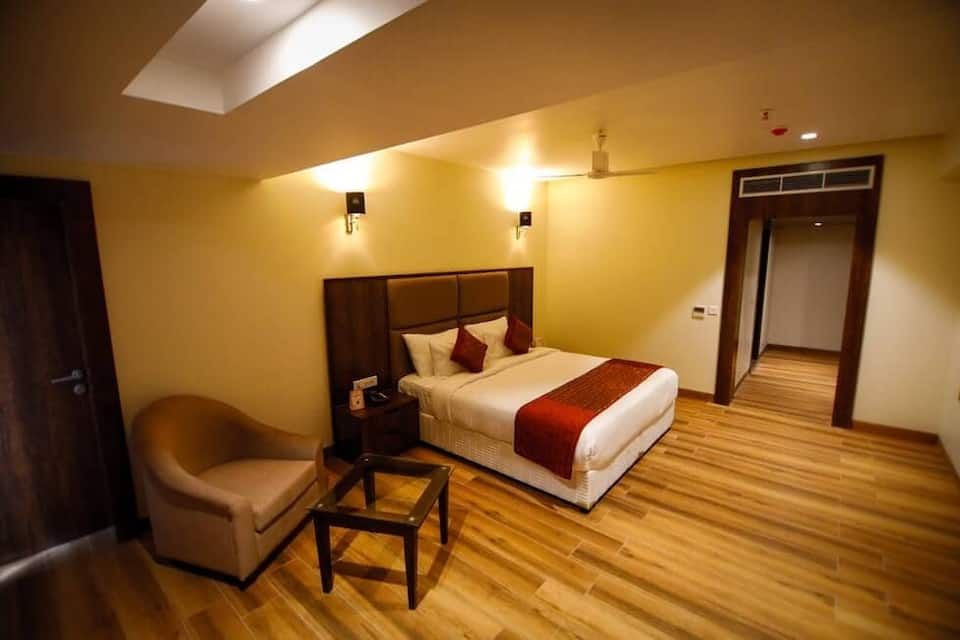 The Roman Park Deluxe Room 3