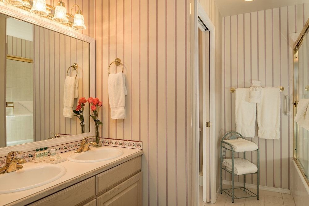 Canyon Villa Bed & Breakfast Inn of Sedona Claret Cup 4