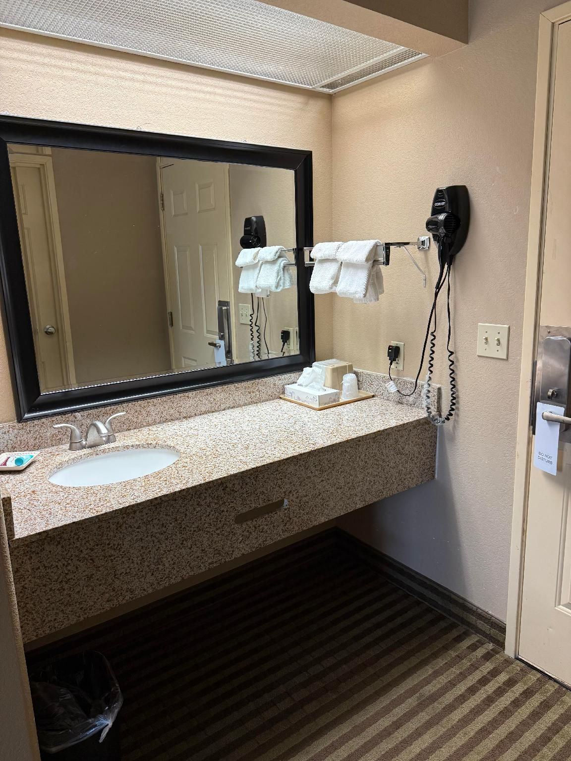 Victorian Inn 2 Queen Beds 3