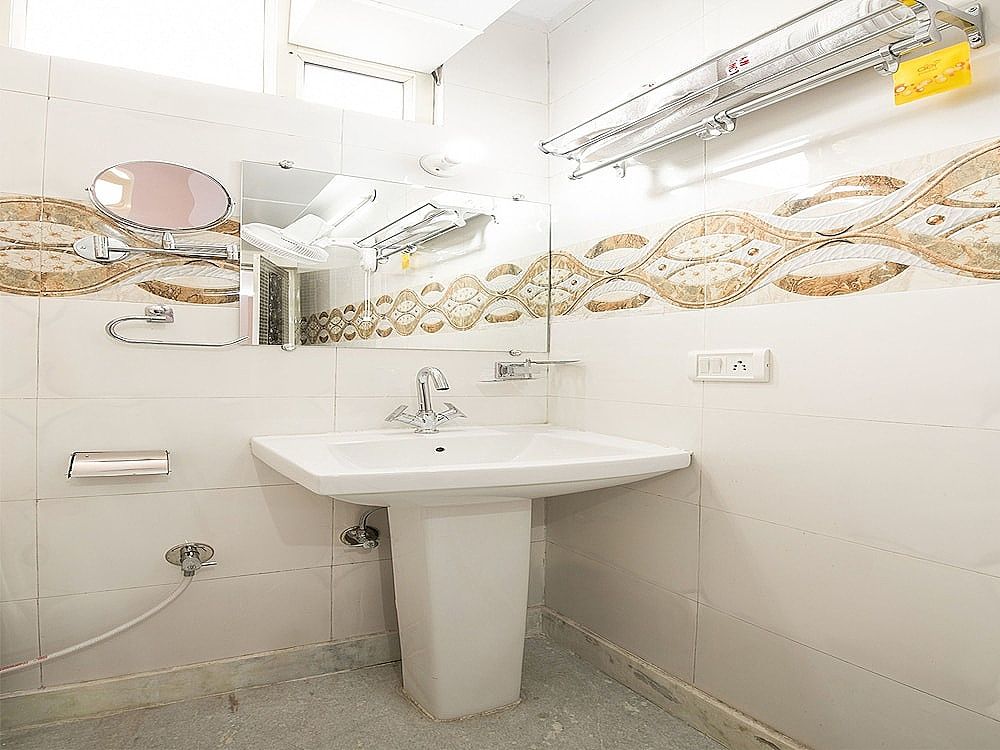 OYO 14728 Manan Residency Double or Twin Room 15