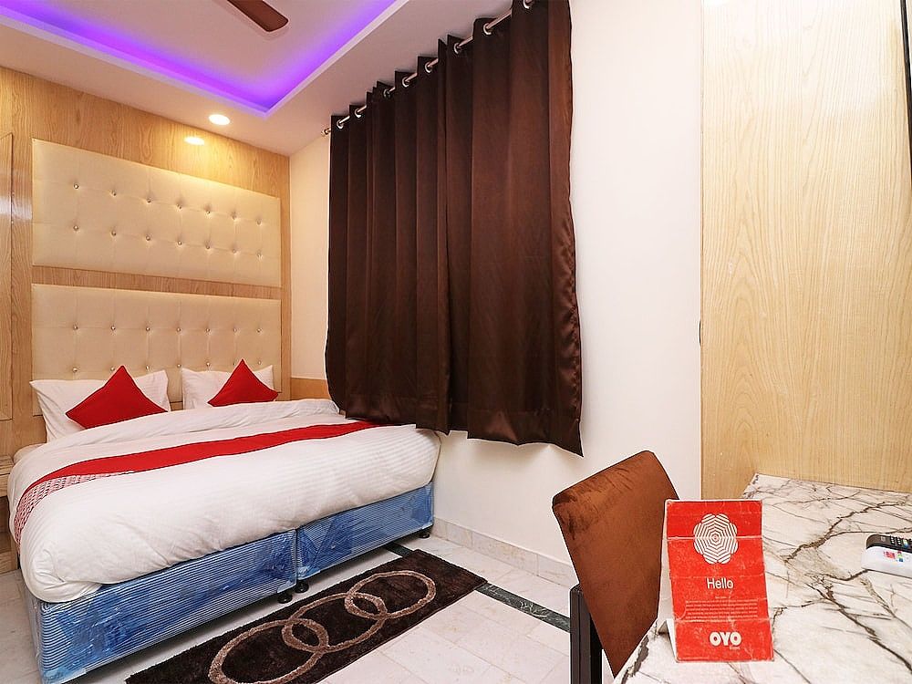 OYO 13774 Check In Room Double or Twin Room 3
