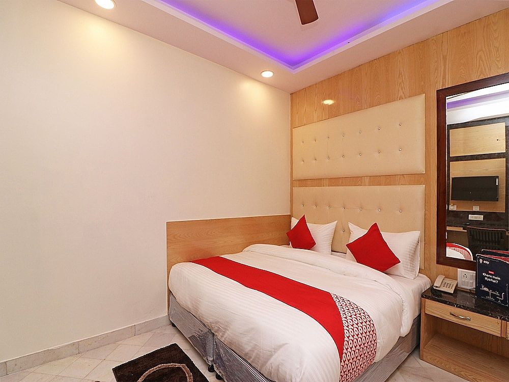 OYO 13774 Check In Room Double or Twin Room 12
