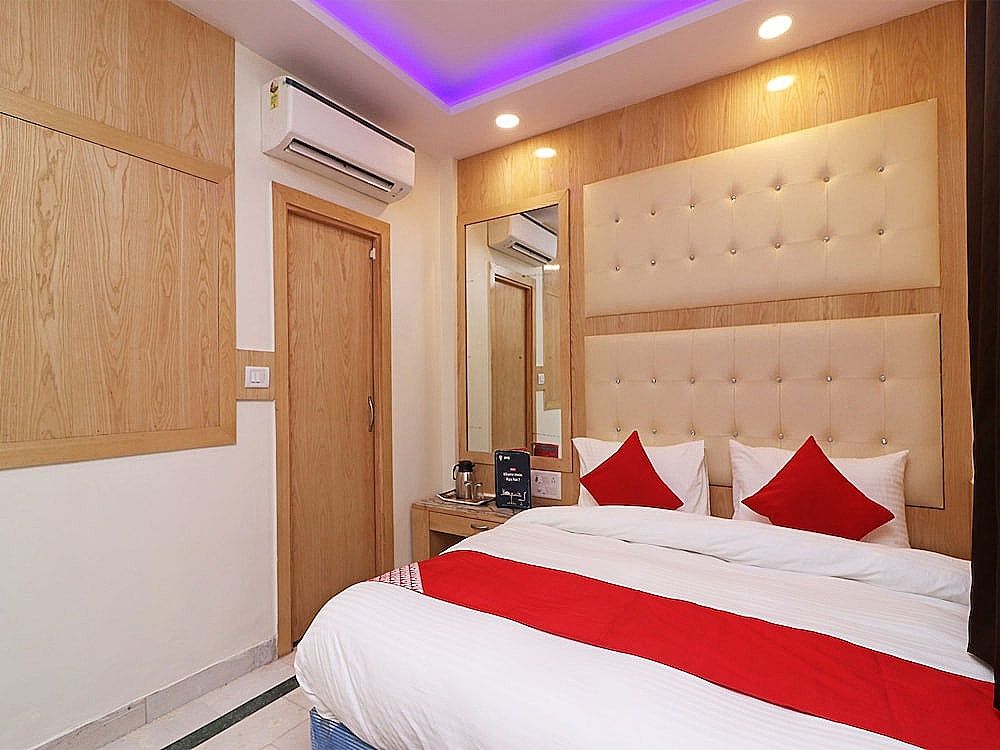 OYO 13774 Check In Room Double or Twin Room 9