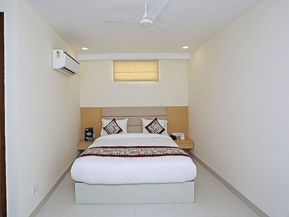 OYO 12674 Hotel Decent Palace Double or Twin Room 20