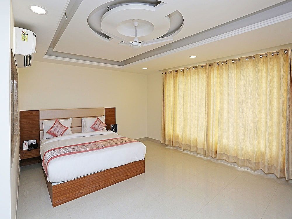 OYO 12674 Hotel Decent Palace Double or Twin Room 17