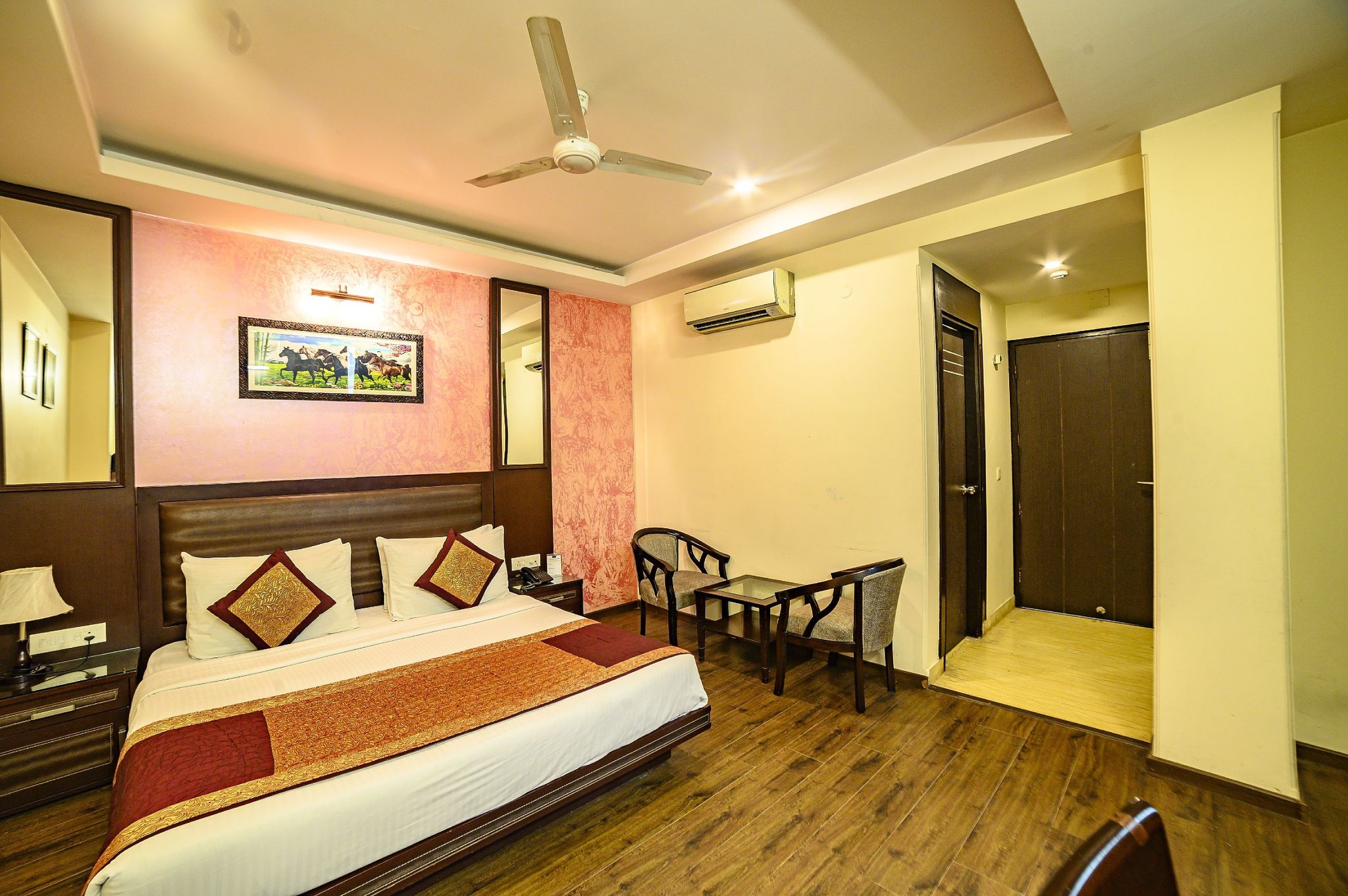 Vaishali Inn Superior Room 5