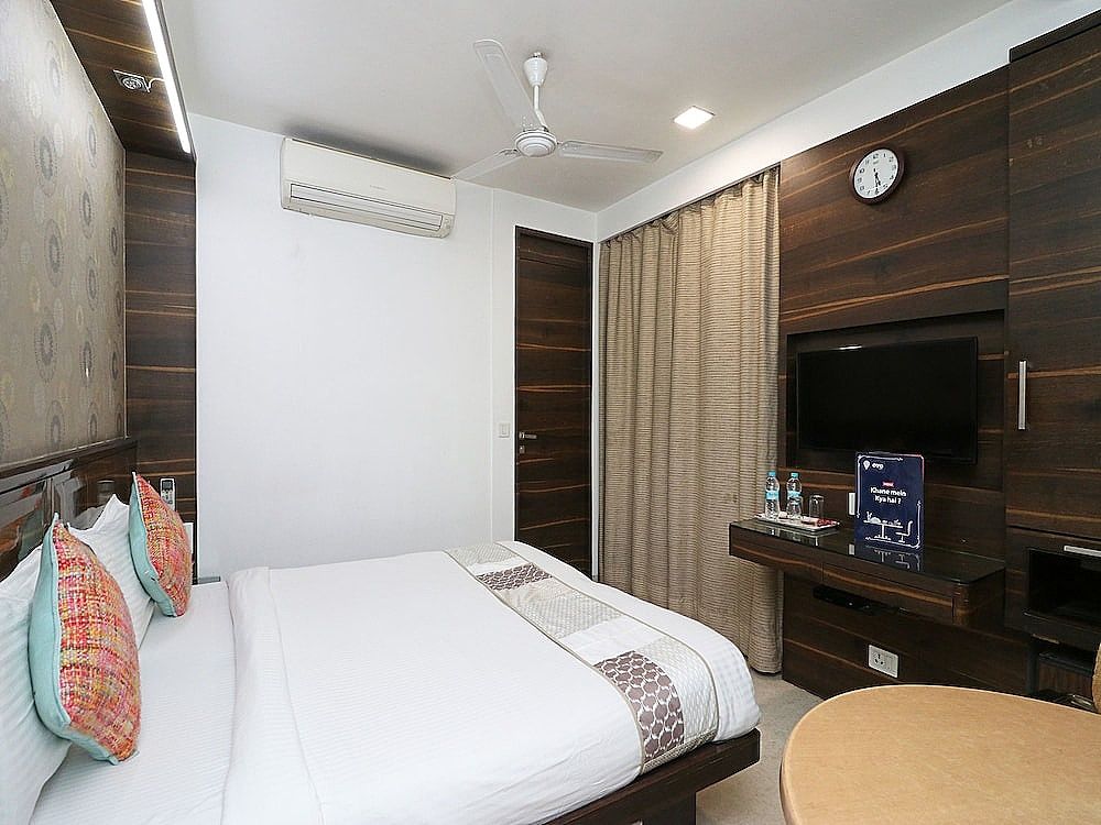 OYO 9536 Bee For Home Stay Double or Twin Room 8