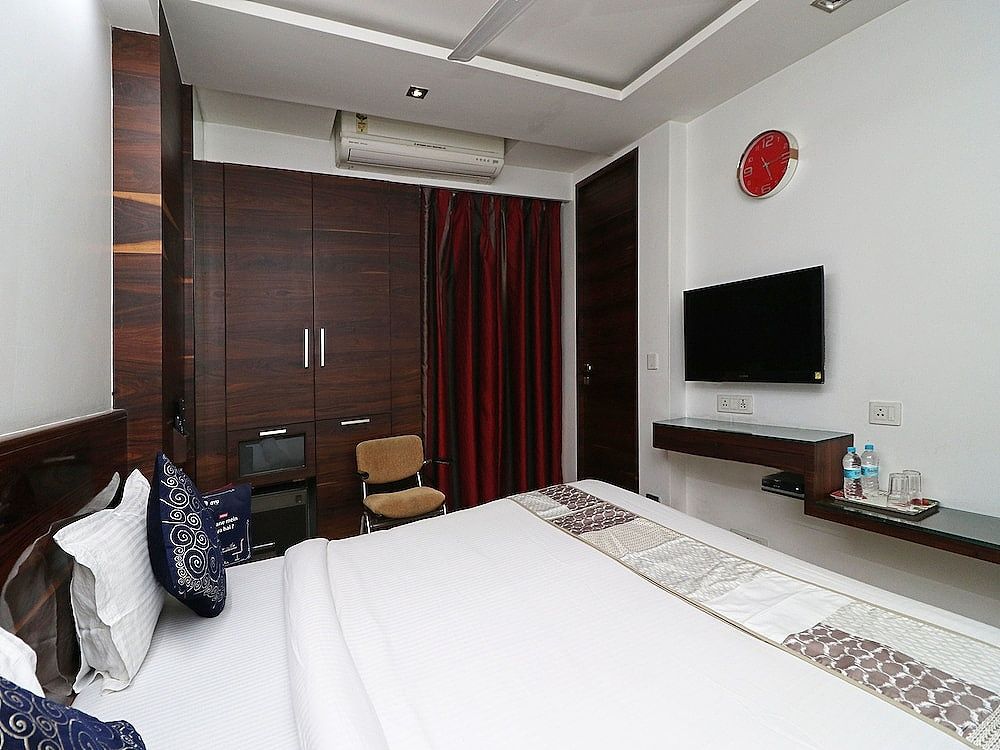OYO 9536 Bee For Home Stay Double or Twin Room 12