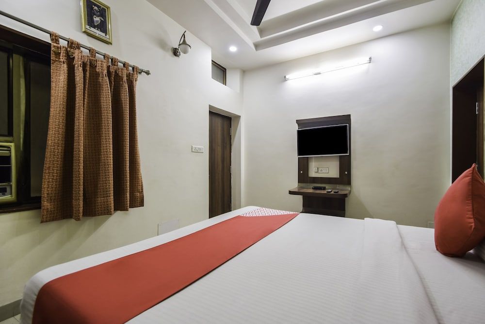 undefined OYO 29057 Shree Ram Regency 4