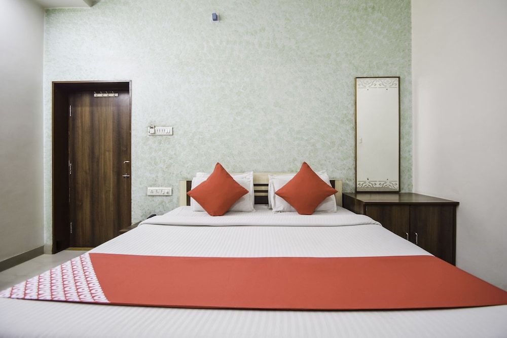 undefined OYO 29057 Shree Ram Regency 10