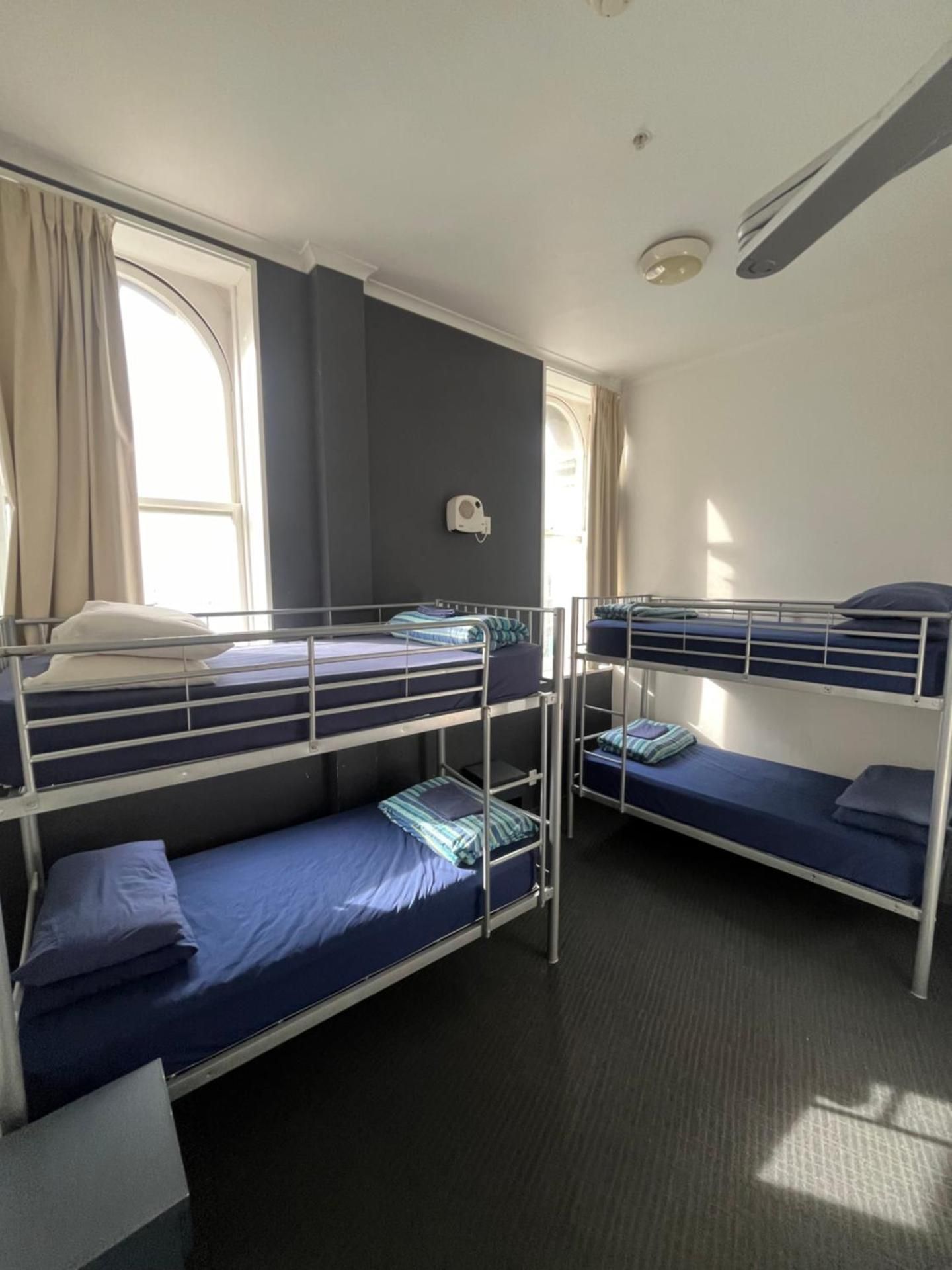 1 Person in 6-Bed Dormitory with En-Suite - Mixed
