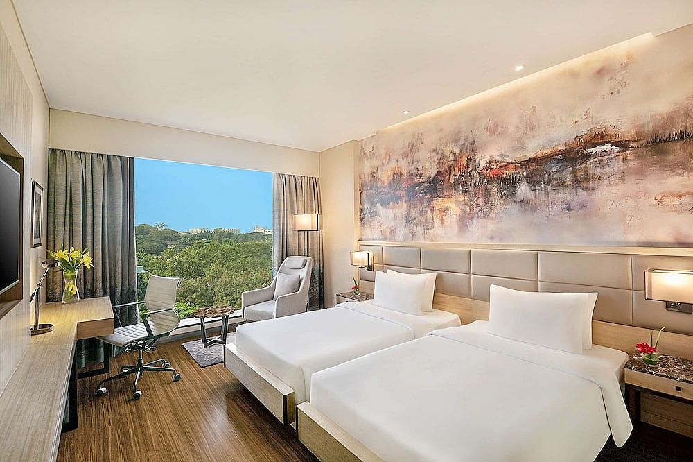 Radisson Mumbai Andheri MIDC Deluxe Room 3