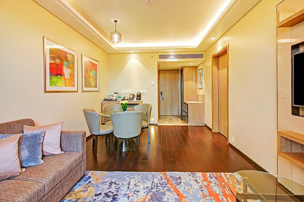 Radisson Mumbai Andheri MIDC Suite 24