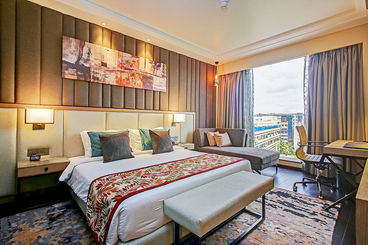 Radisson Mumbai Andheri MIDC Suite 7