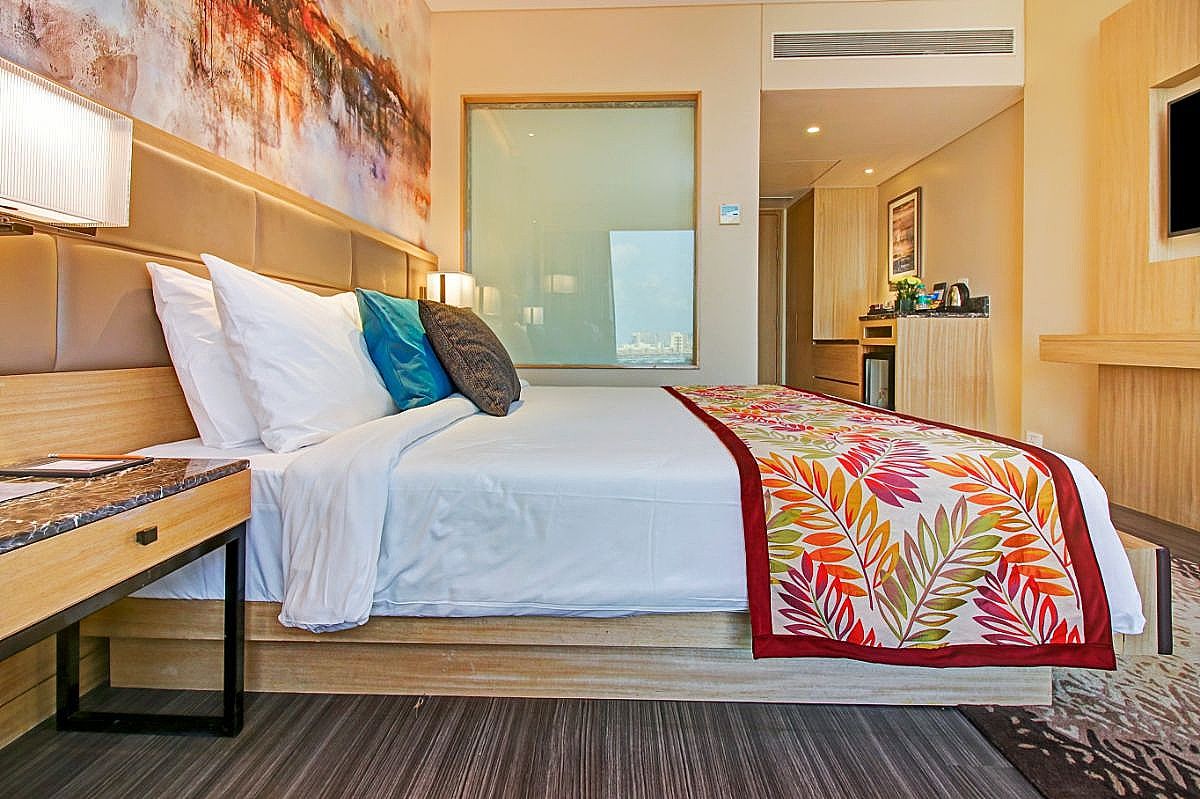 Radisson Mumbai Andheri MIDC Superior Room 7