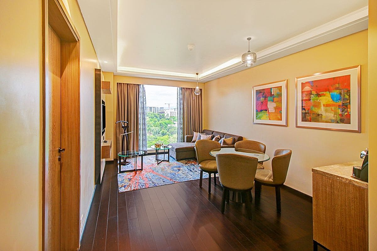 Radisson Mumbai Andheri MIDC Suite 25