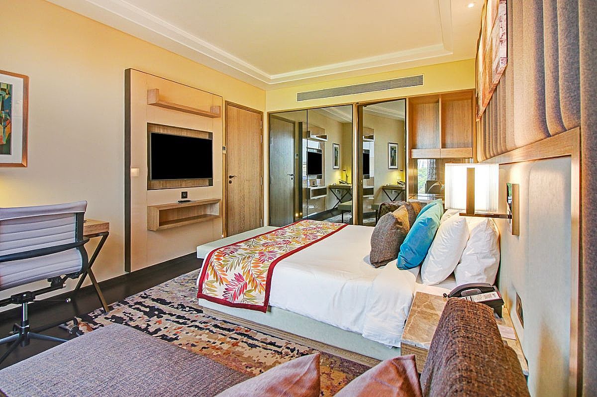 Radisson Mumbai Andheri MIDC Suite 10