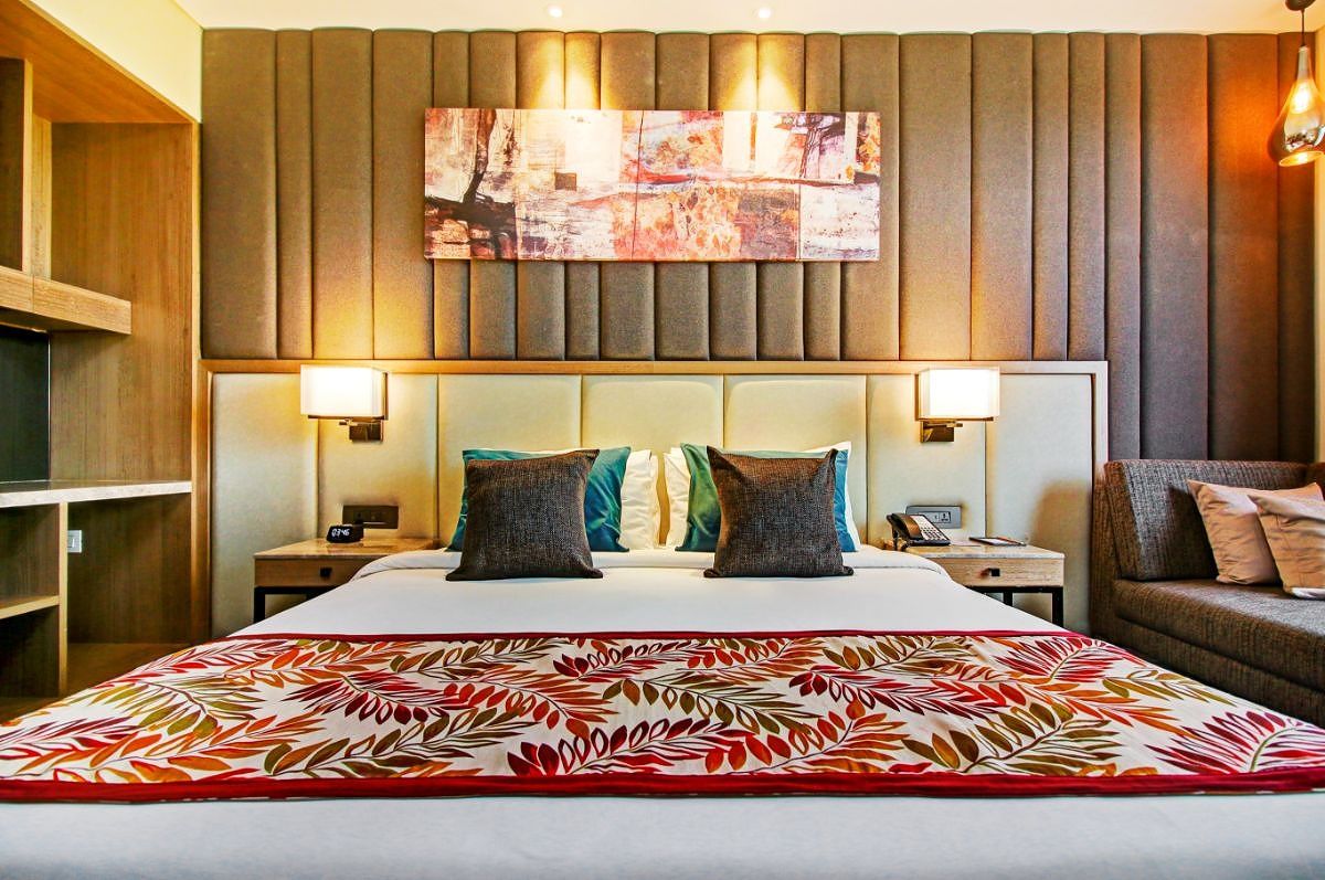 Radisson Mumbai Andheri MIDC Suite 6