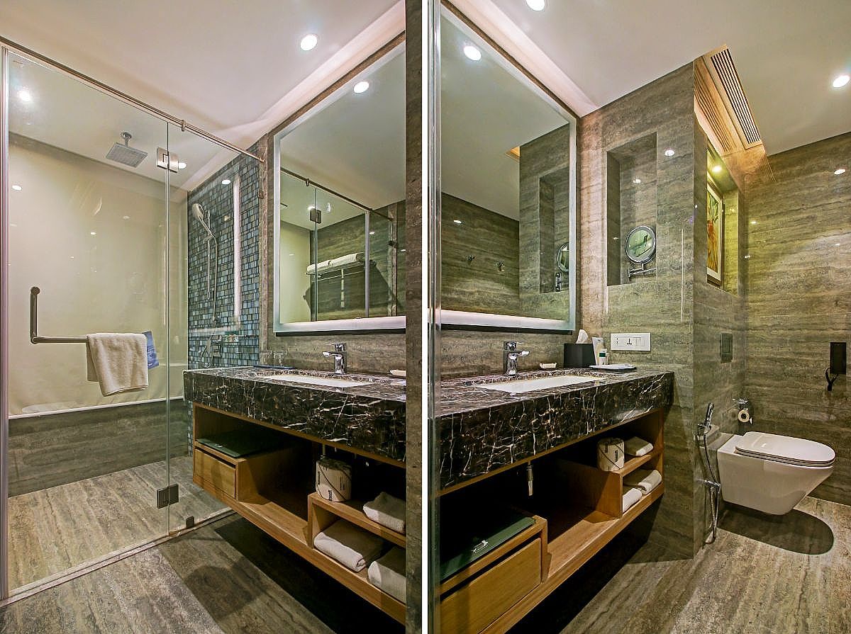 Radisson Mumbai Andheri MIDC Superior Room 12