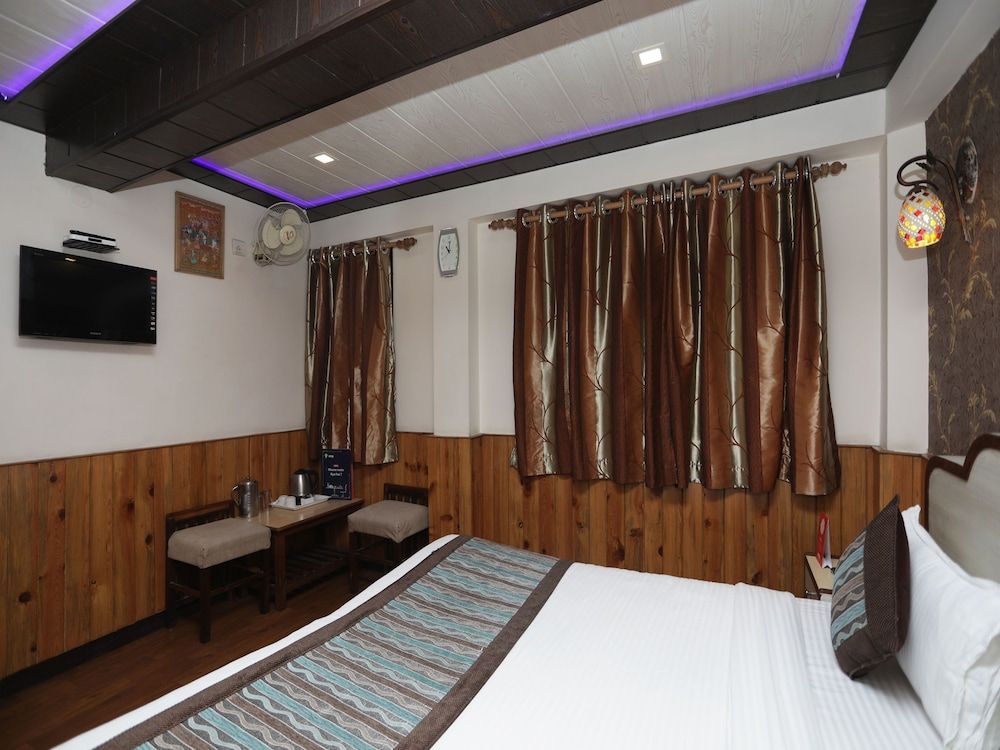 Vansh Regency Double or Twin Room 6