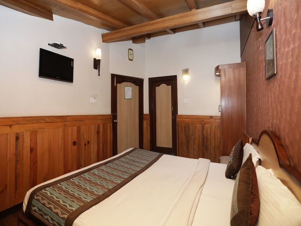 Vansh Regency Double or Twin Room 10
