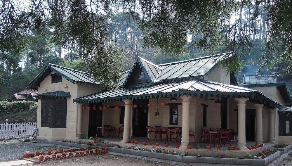 undefined Frozen Woods Resorts Bungalow 7