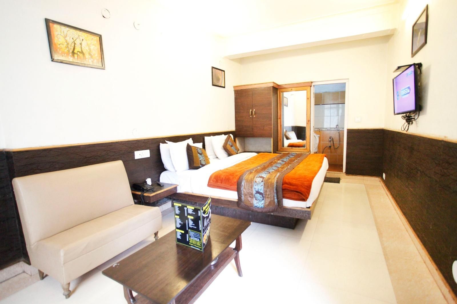 Family Room(1 Queen Bunk Bed)