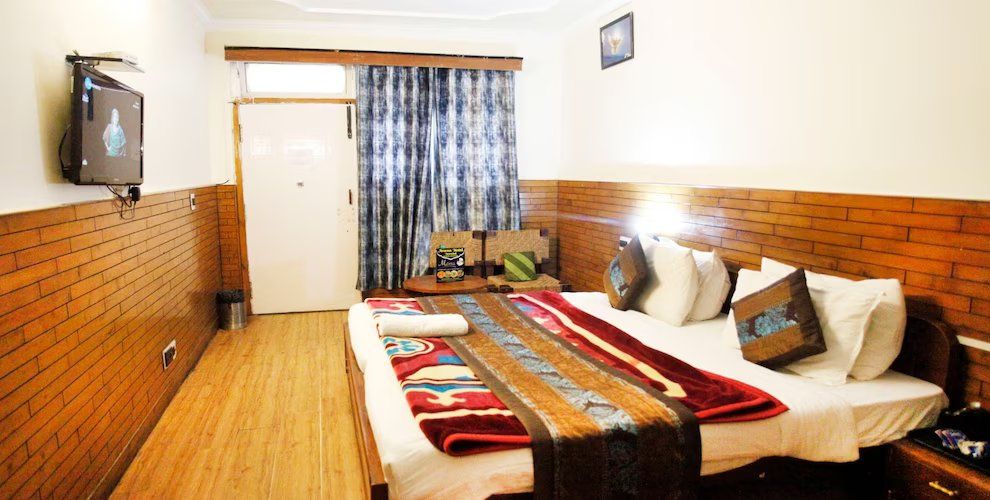 Hotel Aroma Nainital By Royal Collection Hotels Deluxe Room 3