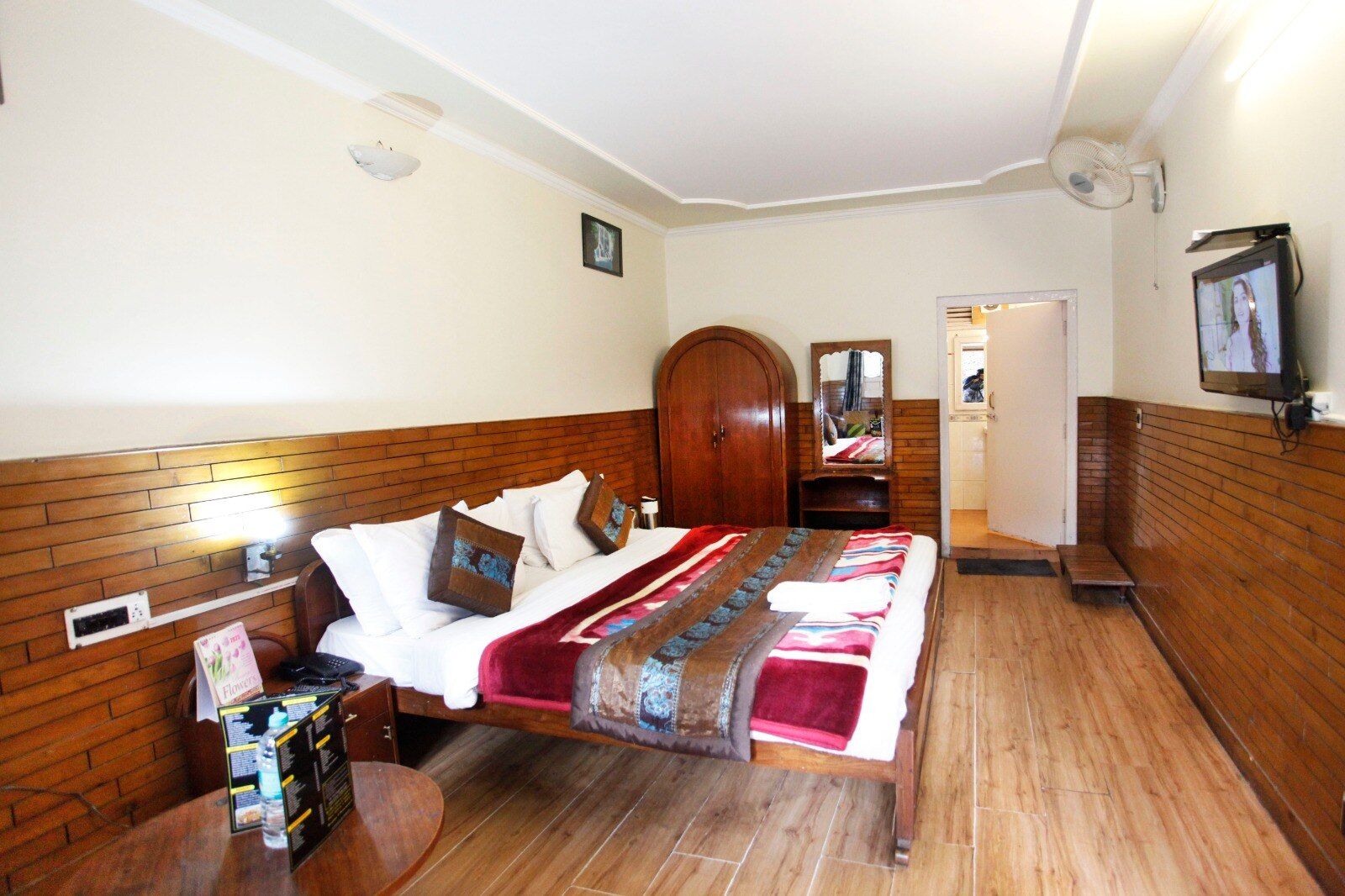 Hotel Aroma Nainital By Royal Collection Hotels Deluxe Room 9