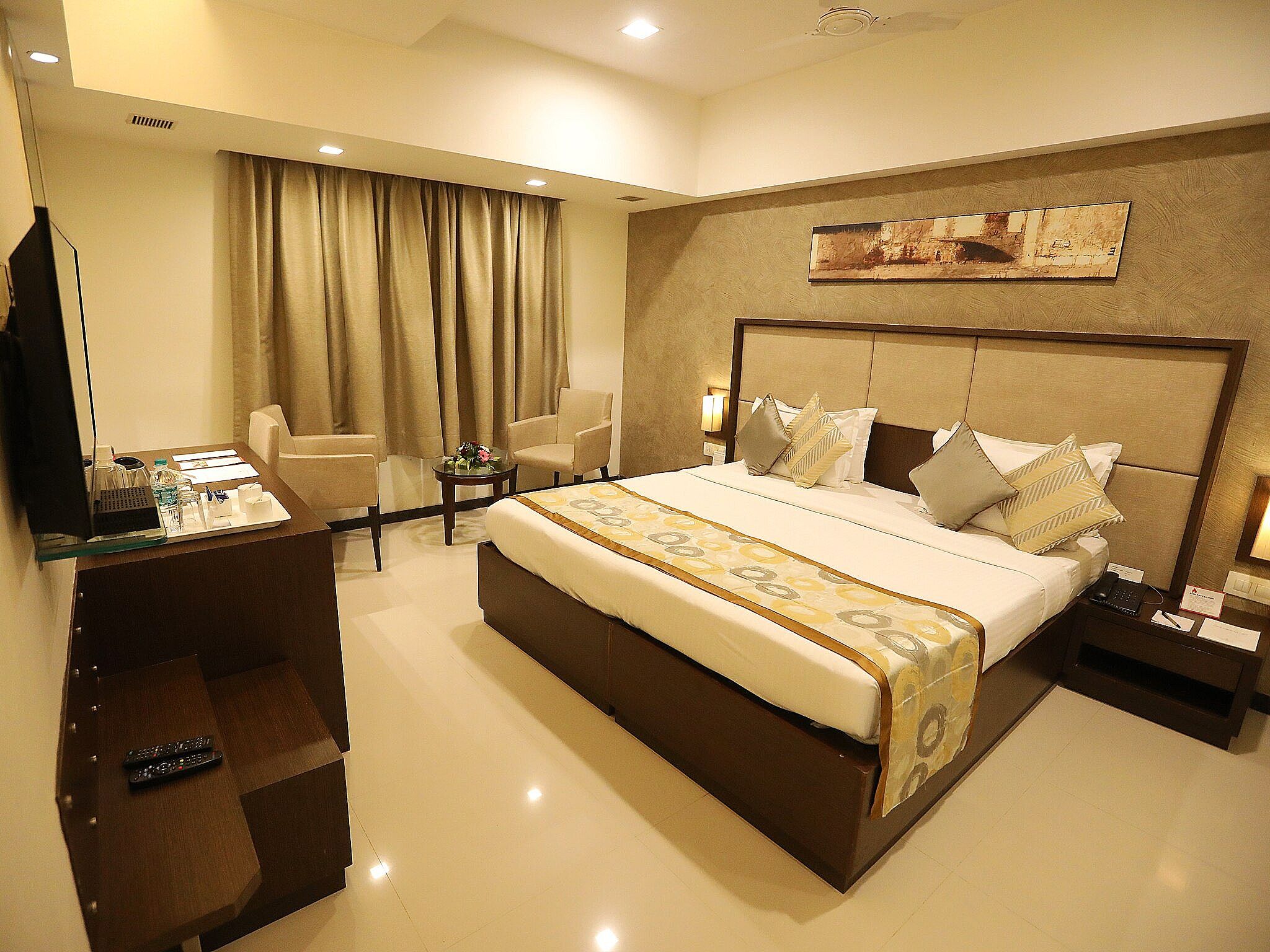 GCC Hotel And Club Deluxe Room Twin Bed 2