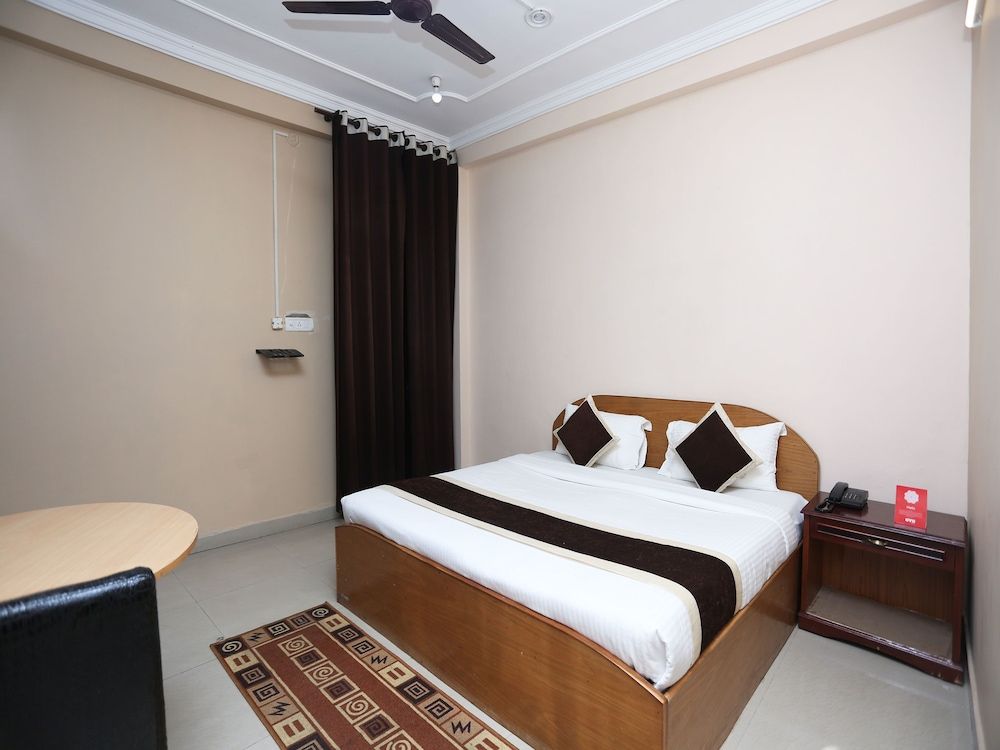 OYO 10216 Hotel UK Retreat Double or Twin Room 3