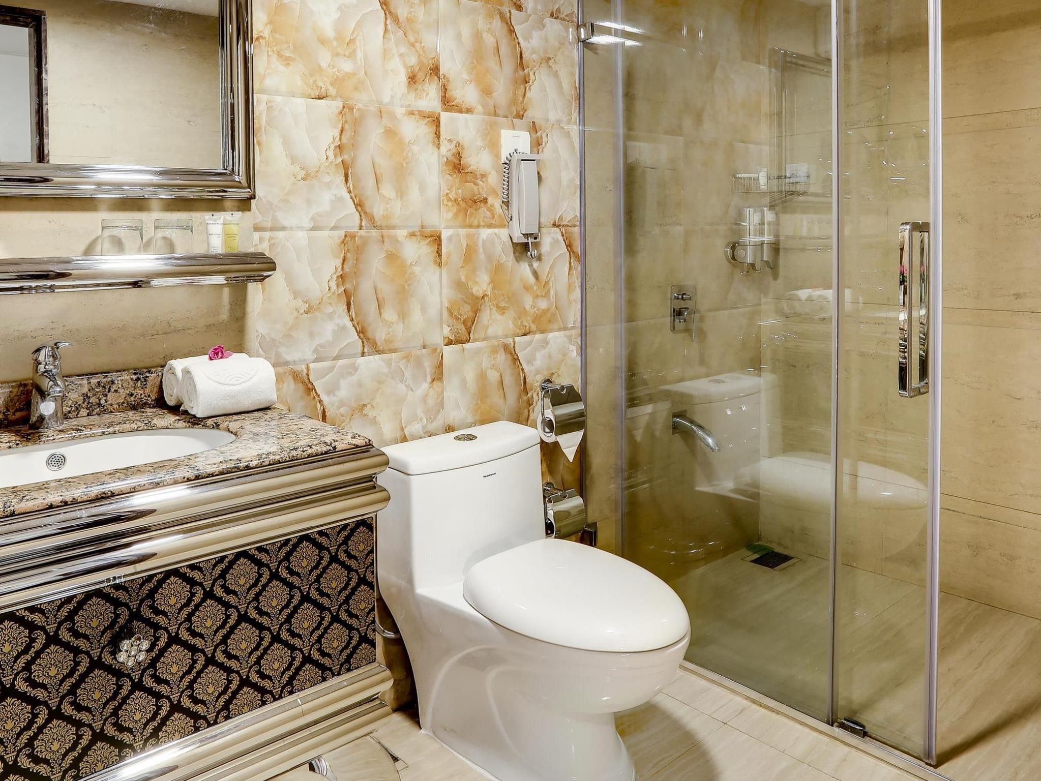 Golden Chariot Vasai - Hotel & Spa Deluxe 3