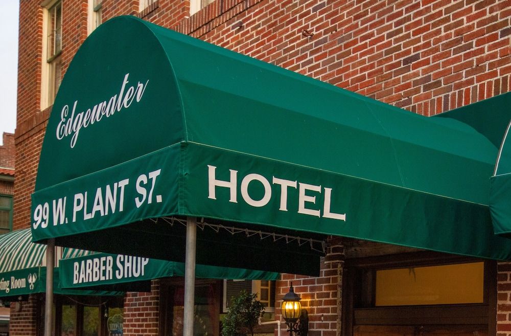 undefined Edgewater Hotel 9