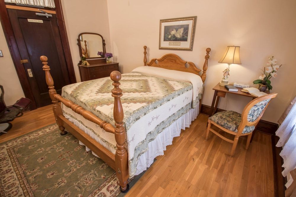 undefined Edgewater Hotel