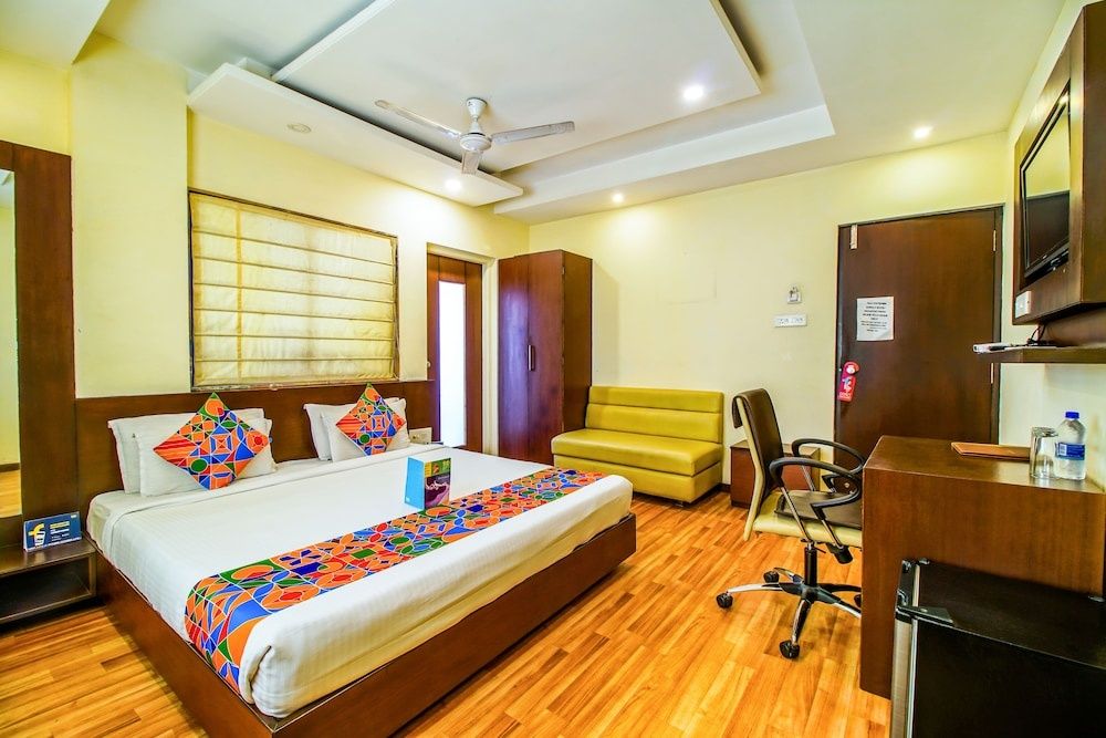 undefined FabHotel Loharkar 54 - Near Platinum Hospital Sitabuldi 2