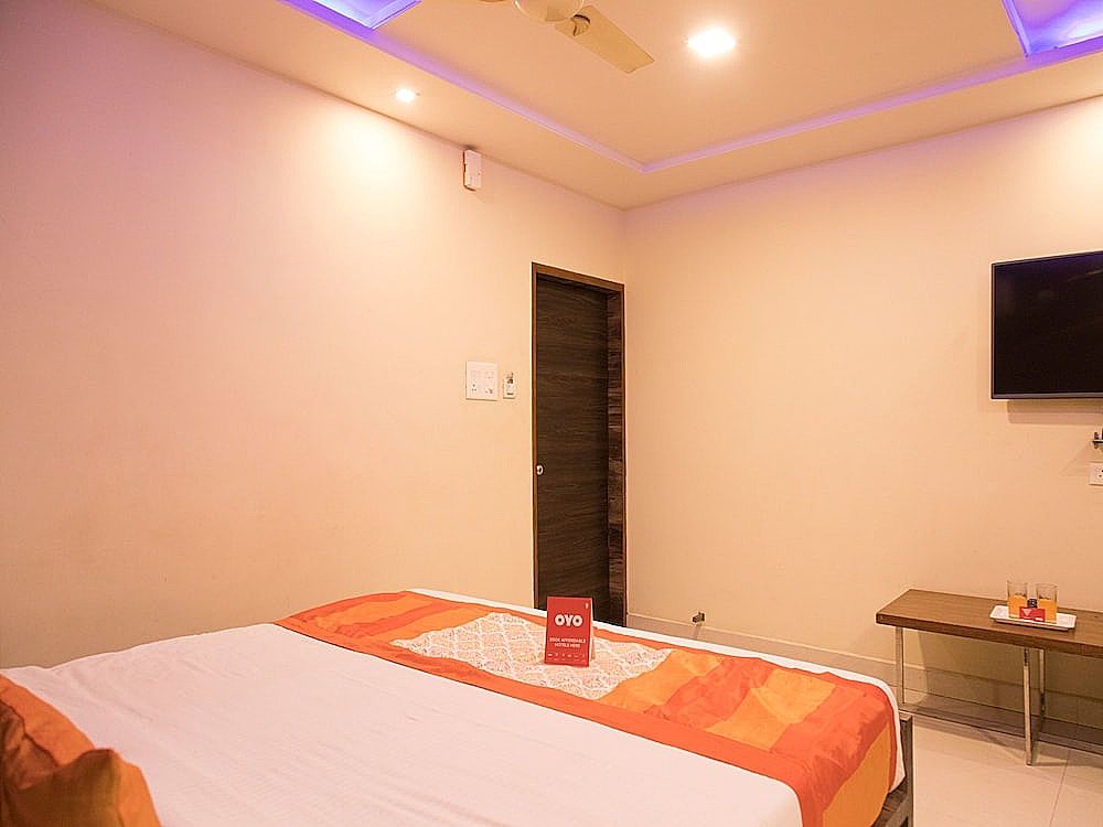 OYO 10365 Hotel RR Double or Twin Room 13