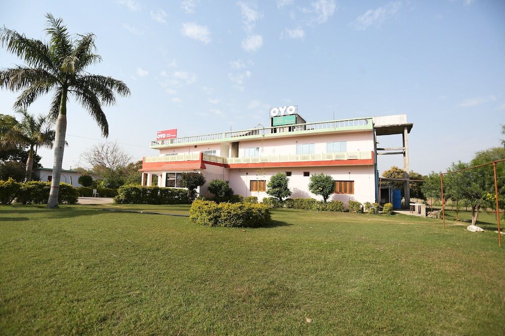 undefined OYO 29925 Hotel Green House 3