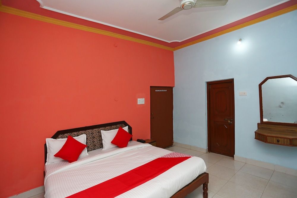 undefined OYO 29925 Hotel Green House